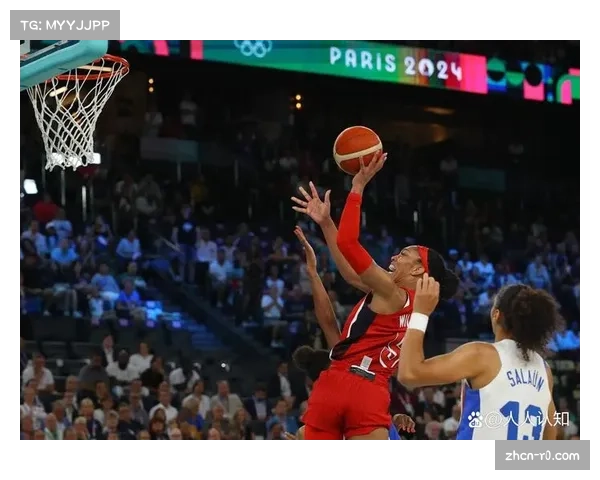 通讯:翻译的角色——记录一位为国际球员服务的WNBA球队翻译的日常 通讯:翻译的角色——记录一位为国际球员服务的WNBA球队翻译的日常